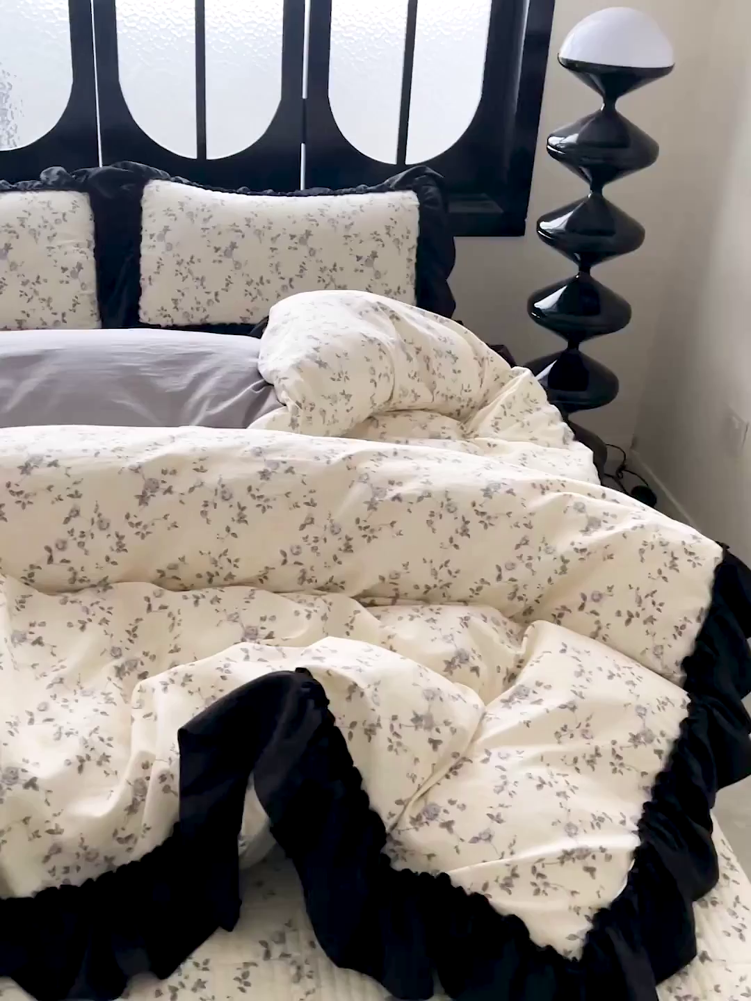 91家纺网 家纺一手货源 找家纺 富米莱（原臻工厂） 2026新款法式赫本风大花边A类古法仿棉云感纱床盖床裙四件套 槿上花开