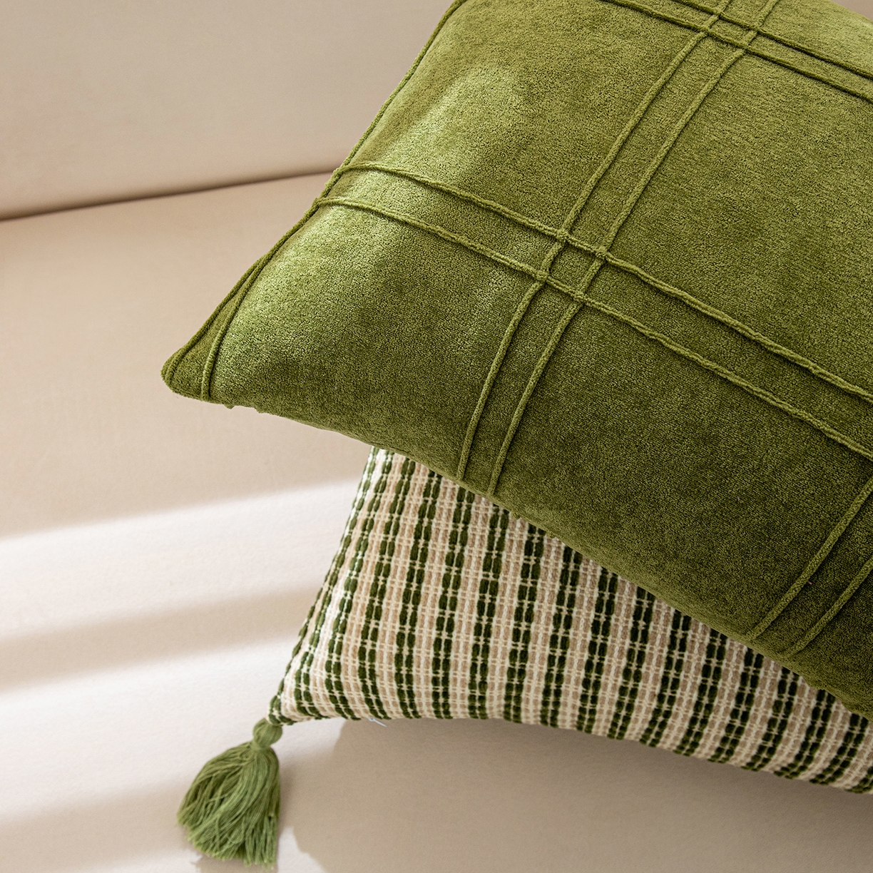 91家纺网 家纺一手货源 找家纺 沐沐家纺 2026新款中古风抱枕 平行空间绿