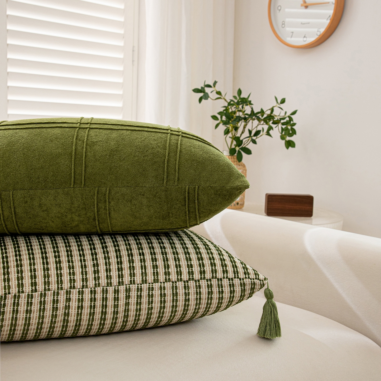 91家纺网 家纺一手货源 找家纺 沐沐家纺 2026新款中古风抱枕 平行空间绿