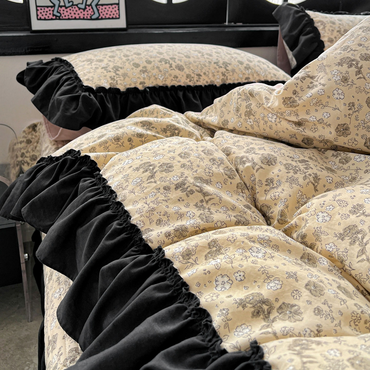 91家纺网 家纺一手货源 找家纺 富米莱（原臻工厂） 2026新款法式赫本风大花边A类古法仿棉云感纱床盖床裙四件套 卡布奇诺