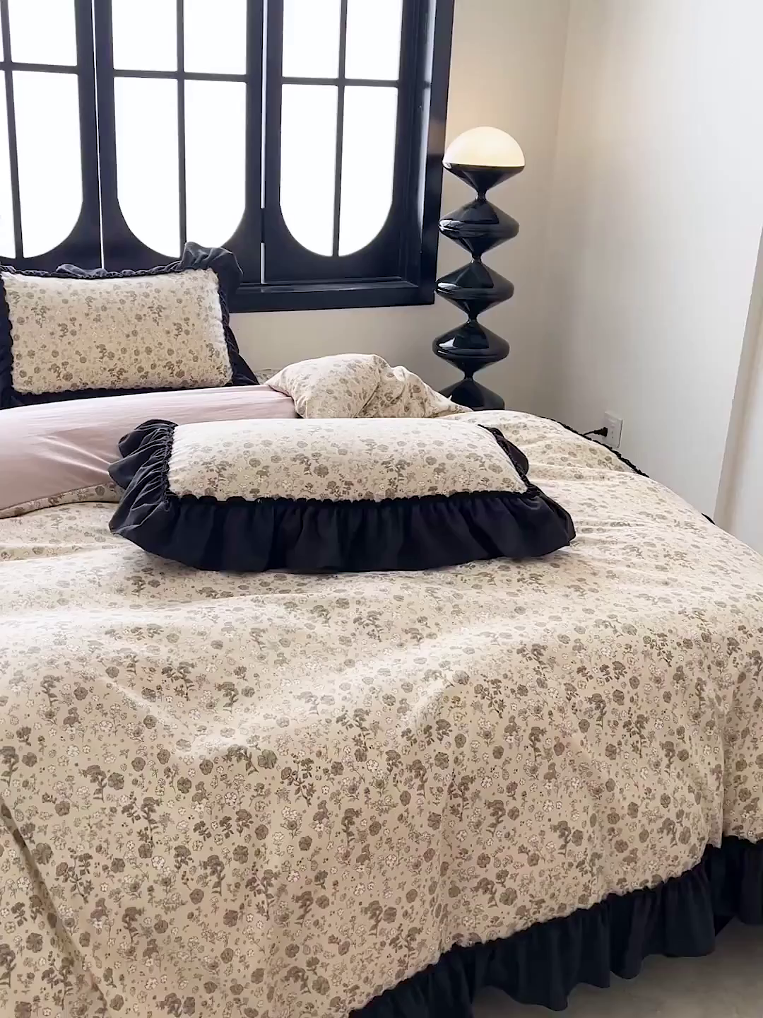 91家纺网 家纺一手货源 找家纺 富米莱（原臻工厂） 2026新款法式赫本风大花边A类古法仿棉云感纱床盖床裙四件套 卡布奇诺