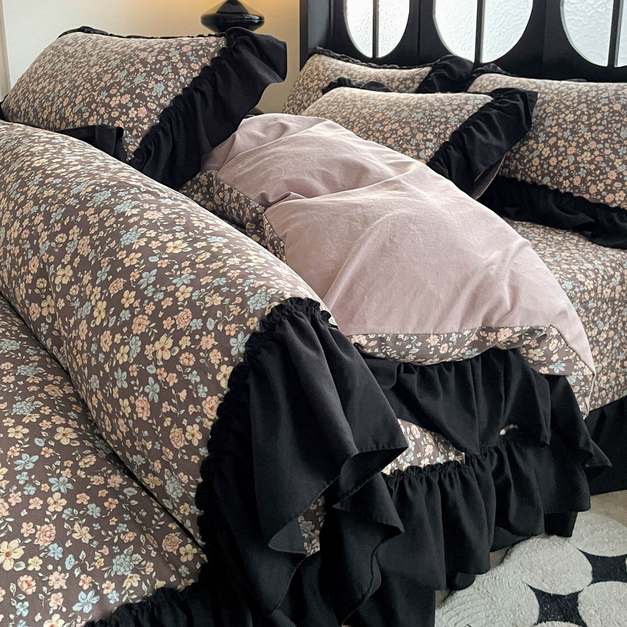 91家纺网 家纺一手货源 找家纺 富米莱（原臻工厂） 2026新款法式赫本风大花边A类古法仿棉云感纱床盖床裙四件套 漫野