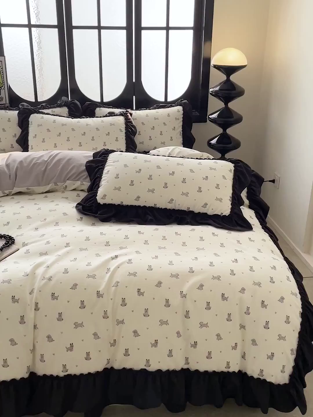 91家纺网 家纺一手货源 找家纺 富米莱（原臻工厂） 2026新款法式赫本风大花边A类古法仿棉云感纱床盖床裙四件套 恰恰狗