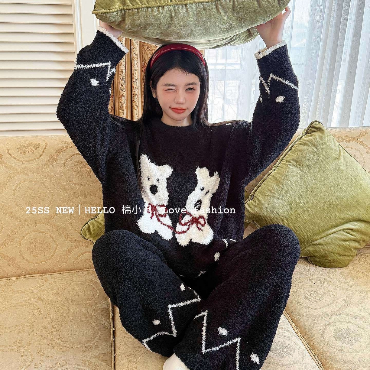 91家纺网 家纺一手货源 找家纺 （总）妍景家居生活馆 彩点波点狗狗套装家居服