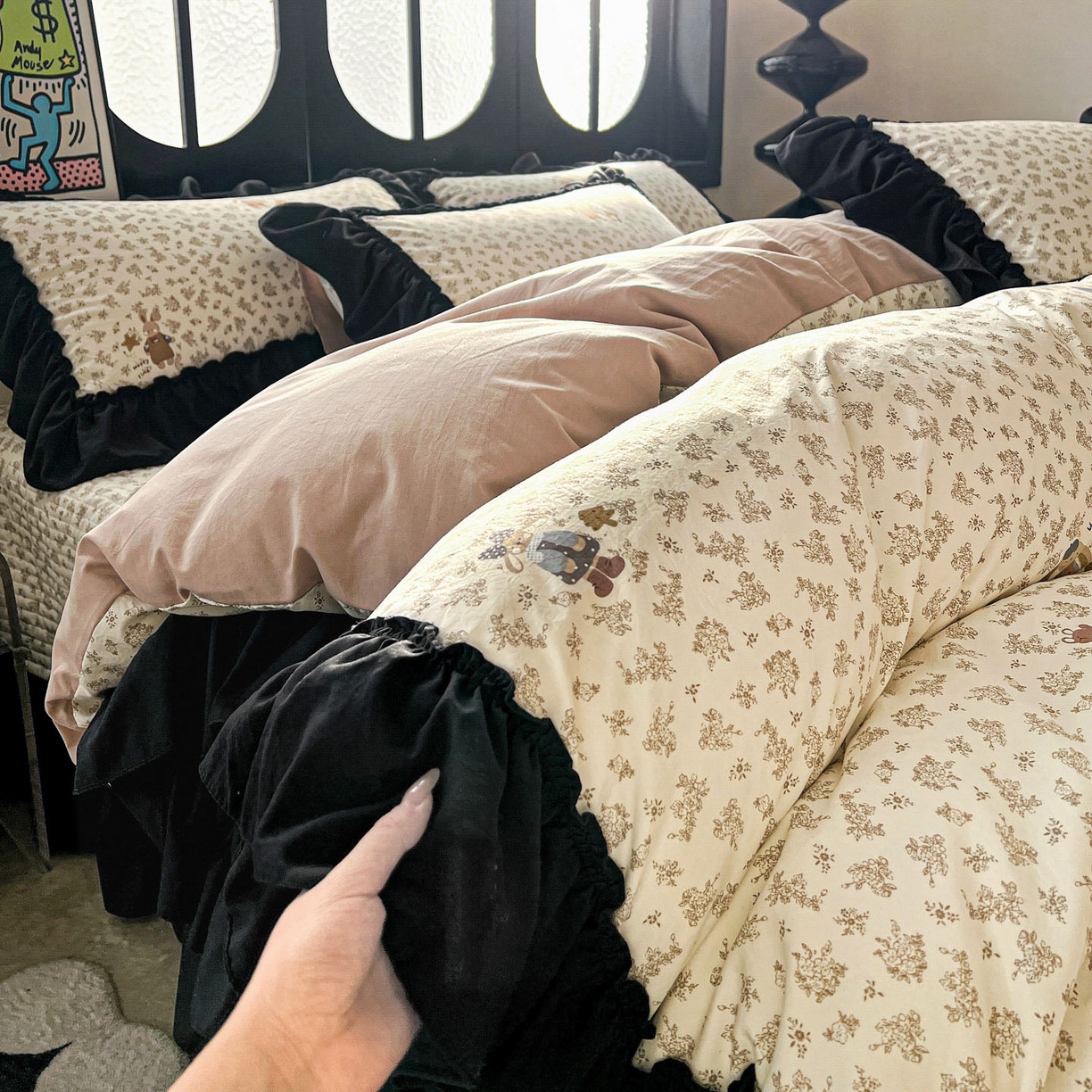 91家纺网 家纺一手货源 找家纺 富米莱（原臻工厂） 2026新款法式赫本风大花边A类古法仿棉云感纱床盖床裙四件套 午后时光