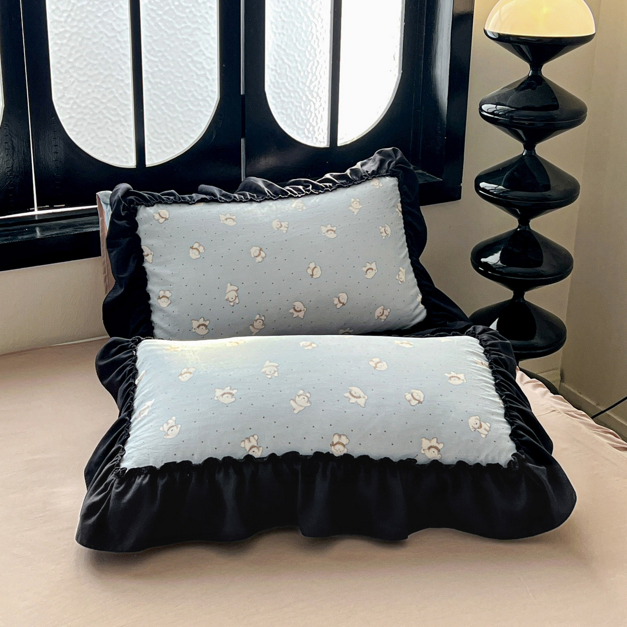 91家纺网 家纺一手货源 找家纺 富米莱（原臻工厂） 2026新款法式赫本风大花边A类古法仿棉云感纱床盖床裙四件套 雾蓝小熊