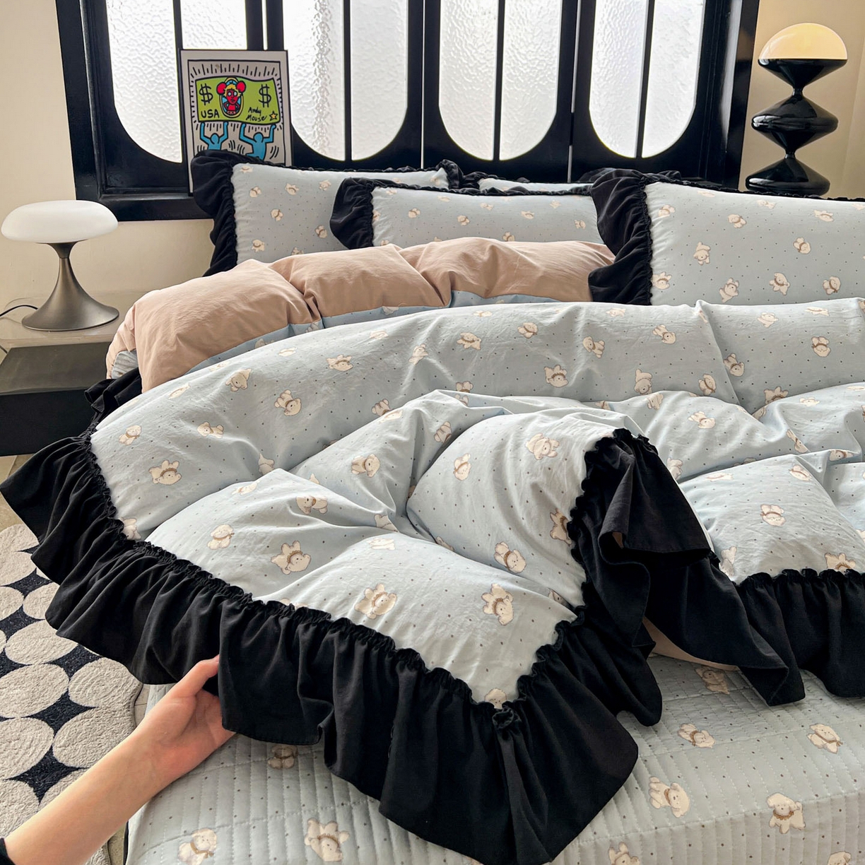 91家纺网 家纺一手货源 找家纺 富米莱（原臻工厂） 2026新款法式赫本风大花边A类古法仿棉云感纱床盖床裙四件套 雾蓝小熊