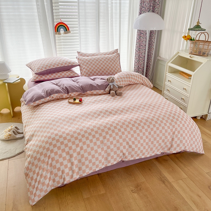 91家纺网 家纺一手货源 找家纺 赫然家纺 新款芦荟棉单品被套 棋盘格-粉