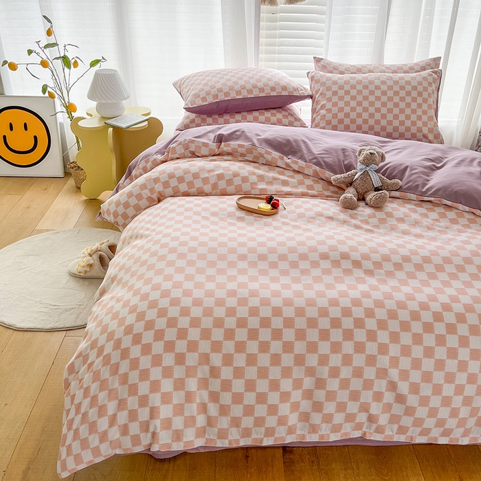 91家纺网 家纺一手货源 找家纺 赫然家纺 新款舒适柔软亲肤爆款芦荟棉四件套货源充足 棋盘格-粉