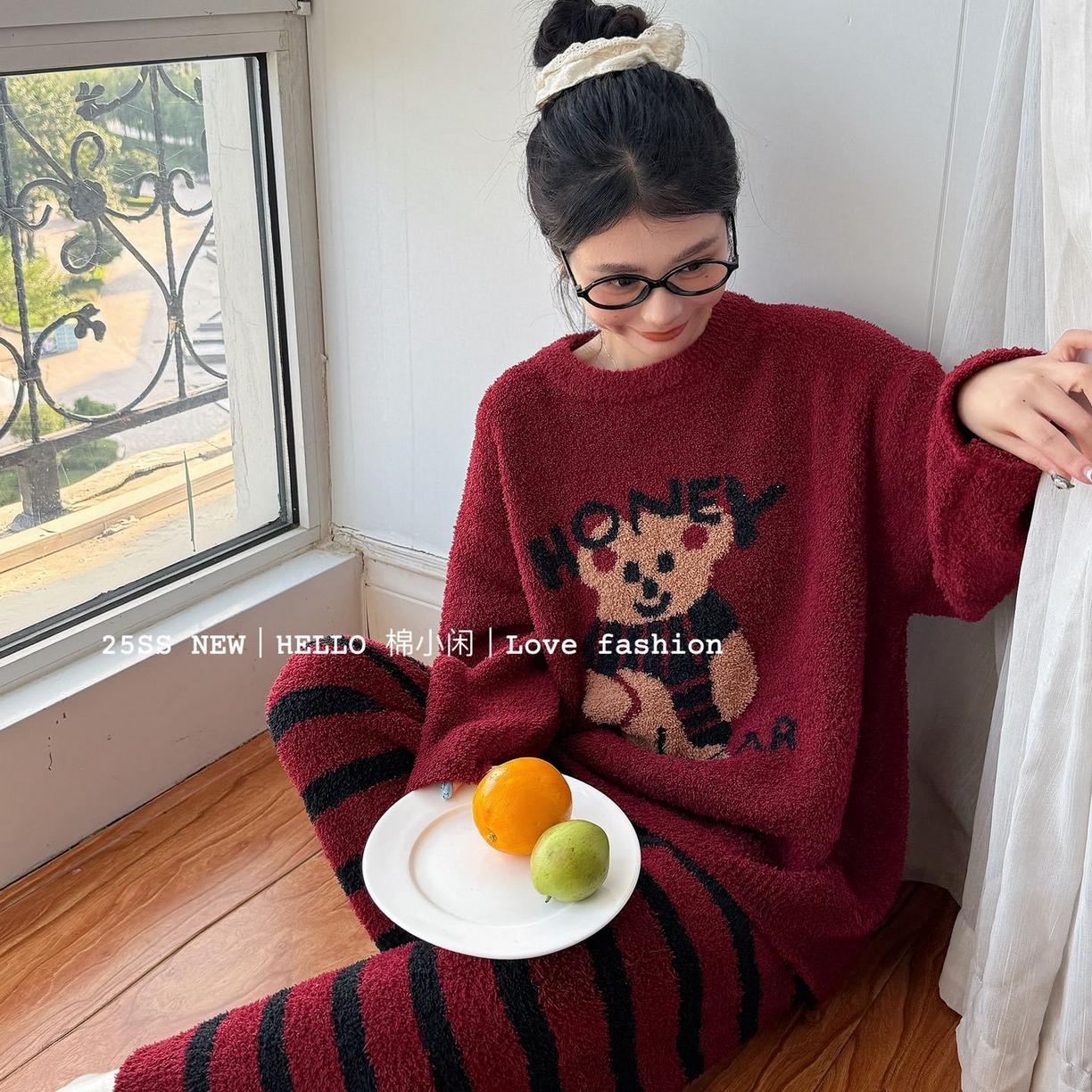 91家纺网 家纺一手货源 找家纺 （总）妍景家居生活馆 2026新款软绵绵条纹熊先生红家居服睡衣套装