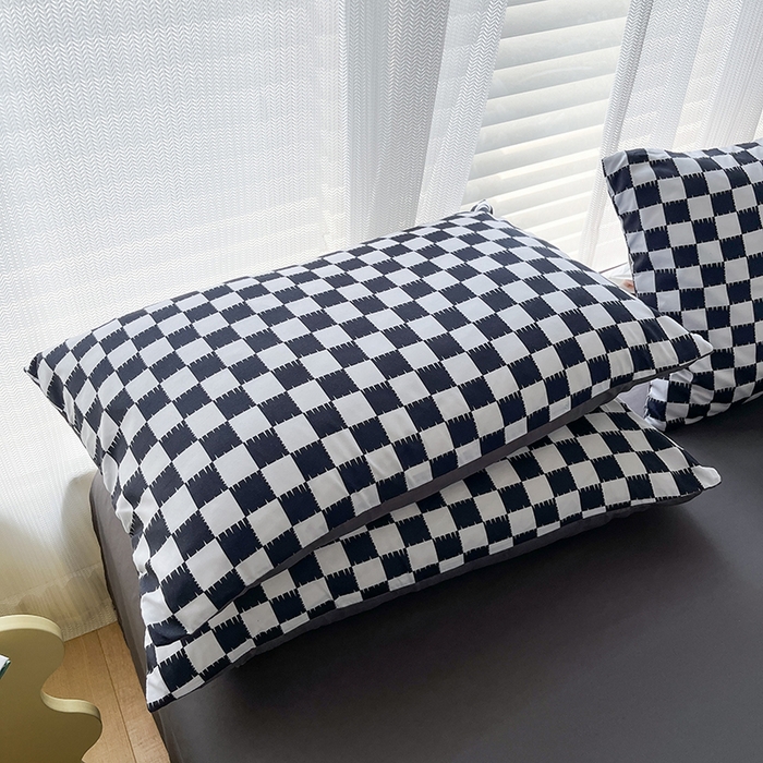 91家纺网 家纺一手货源 找家纺 赫然家纺 新款舒适柔软亲肤爆款芦荟棉四件套货源充足 棋盘格-黑