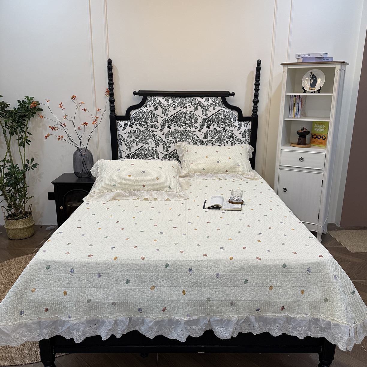 91家纺网 家纺一手货源 找家纺 床盖工厂店 2026新款韩式田园小碎花系双面全棉花边床盖三件套 南瓜糖豆