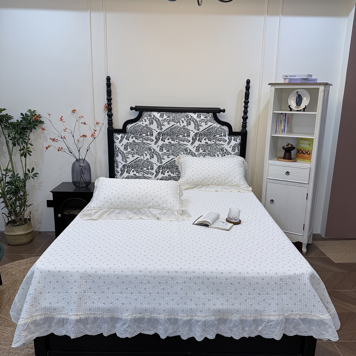 91家纺网 家纺一手货源 找家纺 床盖工厂店 2026新款韩式田园小碎花系双面全棉花边床盖三件套 缤纷樱桃