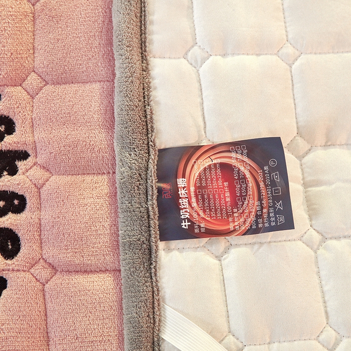 91家纺网 家纺一手货源 找家纺 金禾家纺 2025新款米奇熊牛奶绒床垫床褥子床护垫 米奇熊-粉