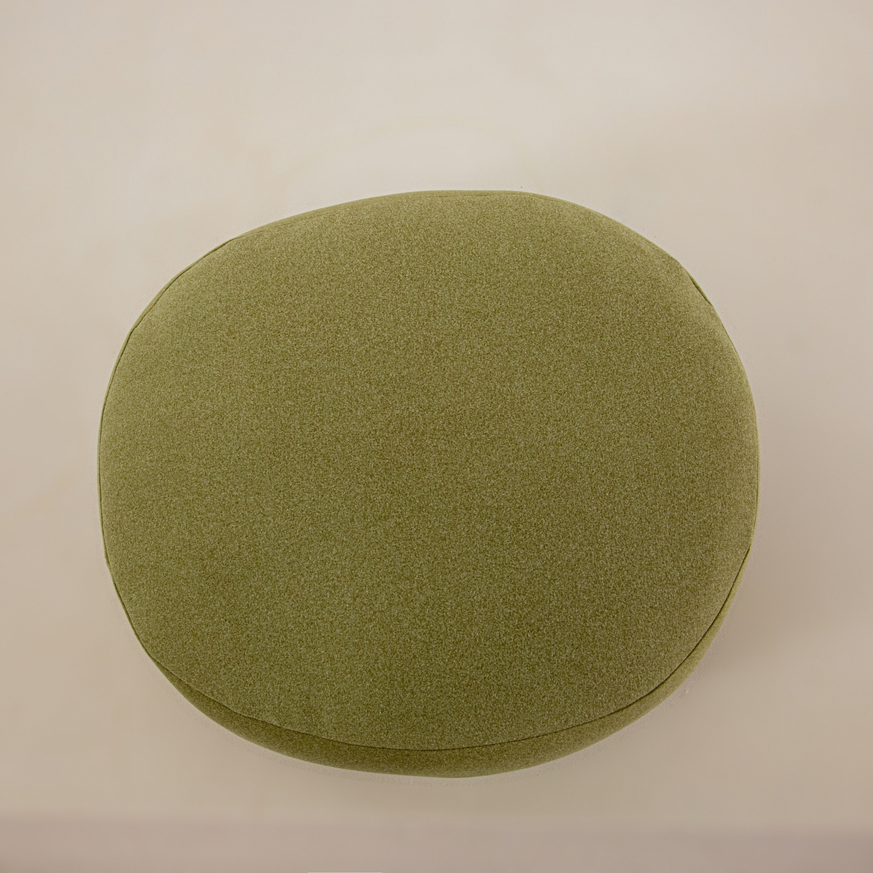 91家纺网 家纺一手货源 找家纺 沐沐家纺 2026新款麂皮绒抱抱枕不可拆洗 橄榄绿