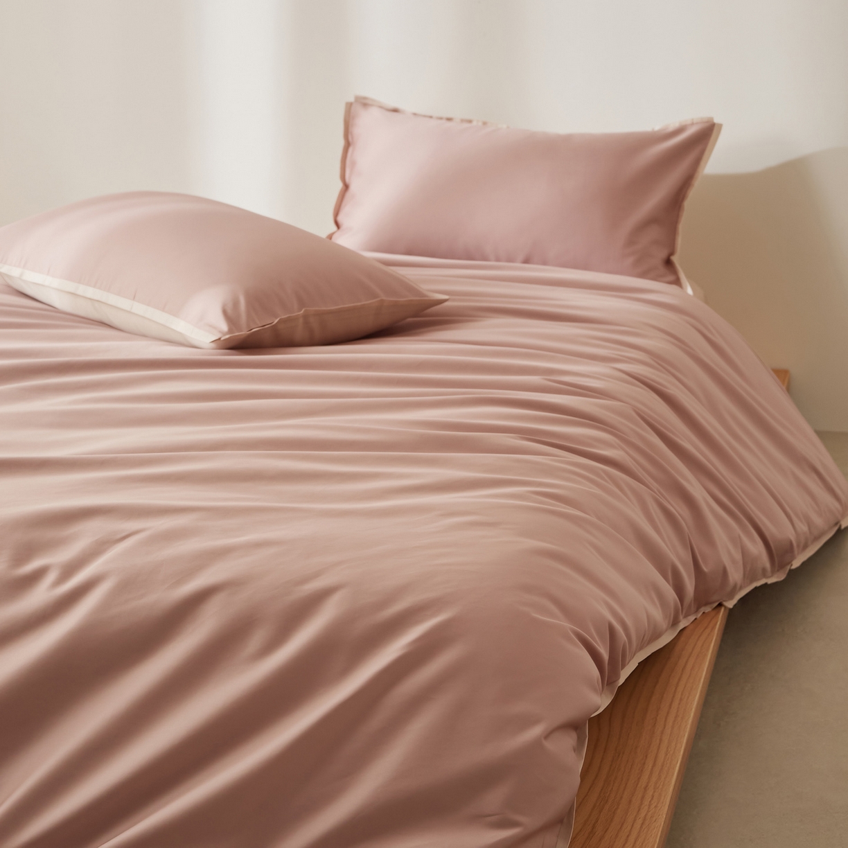 91家纺网 家纺一手货源 找家纺 EH家居 2026新款长绒棉窄边四件套 泡沫粉