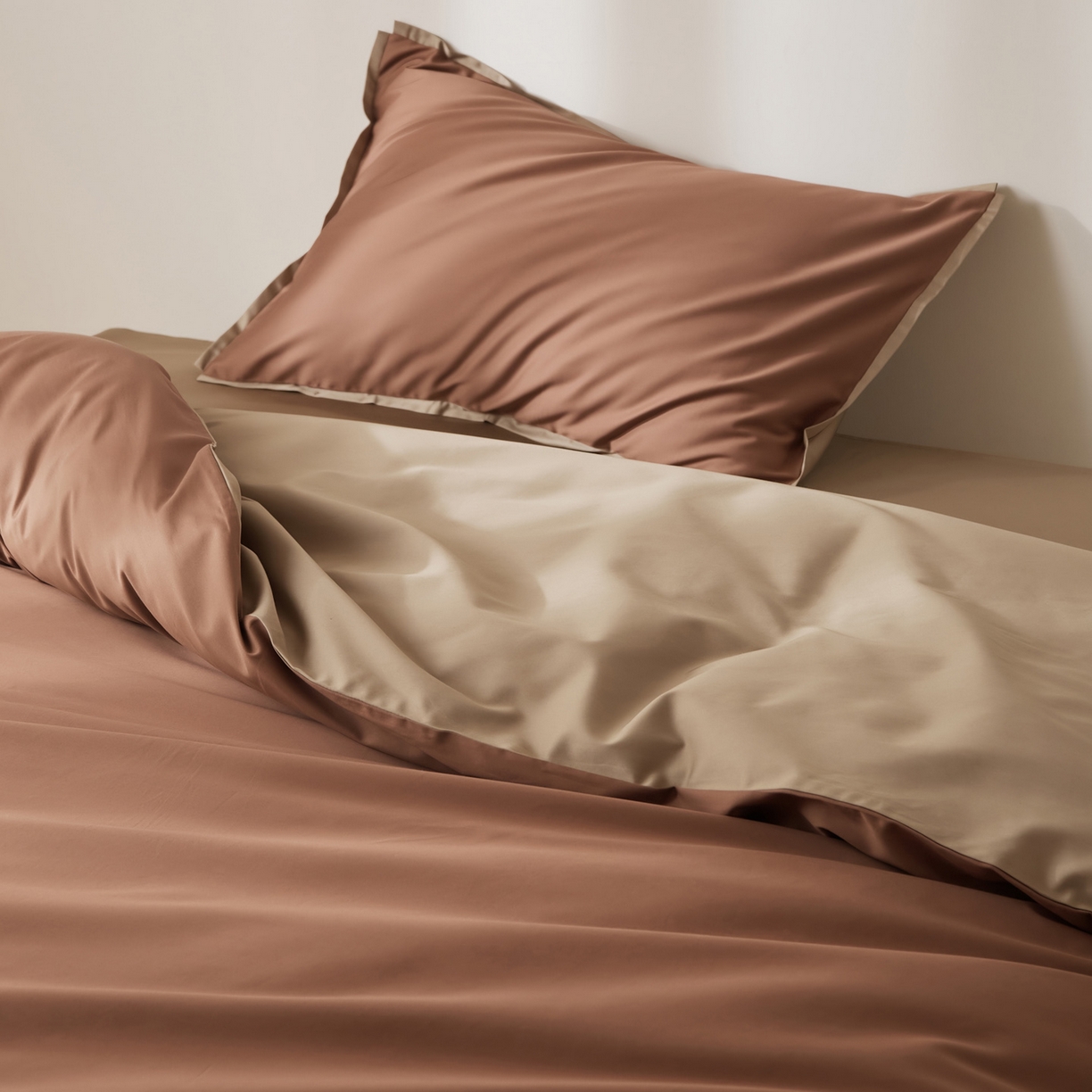 91家纺网 家纺一手货源 找家纺 EH家居 2026新款长绒棉窄边四件套 山核桃棕