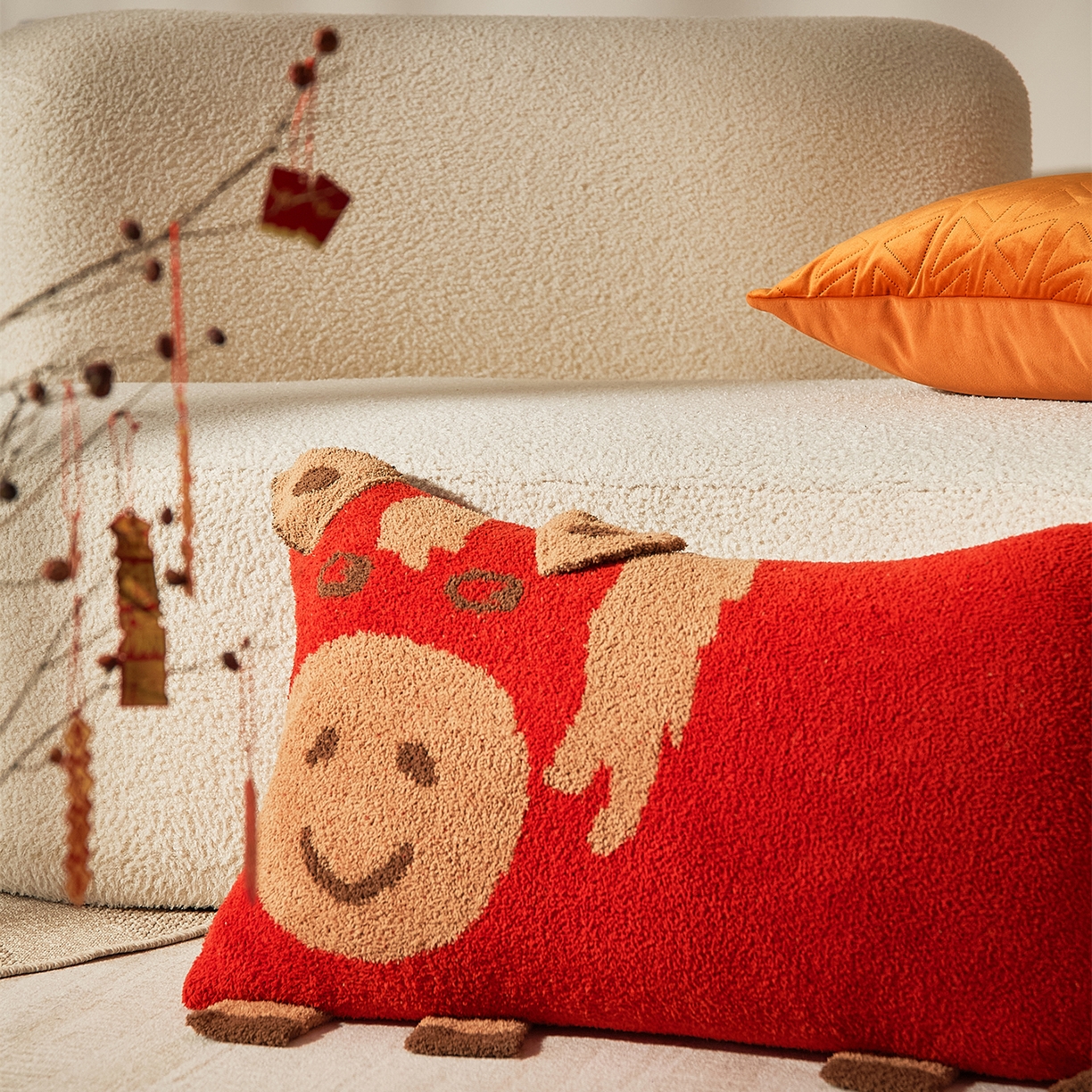 91家纺网 家纺一手货源 找家纺 暖绵绵家纺 2026新款好运小马半边绒异性抱枕毯子含芯-波尼（券后最低零售价：毯子173元、 长方形抱枕（含芯）119元，异形抱枕（含芯）128元） 波尼-长方形抱枕