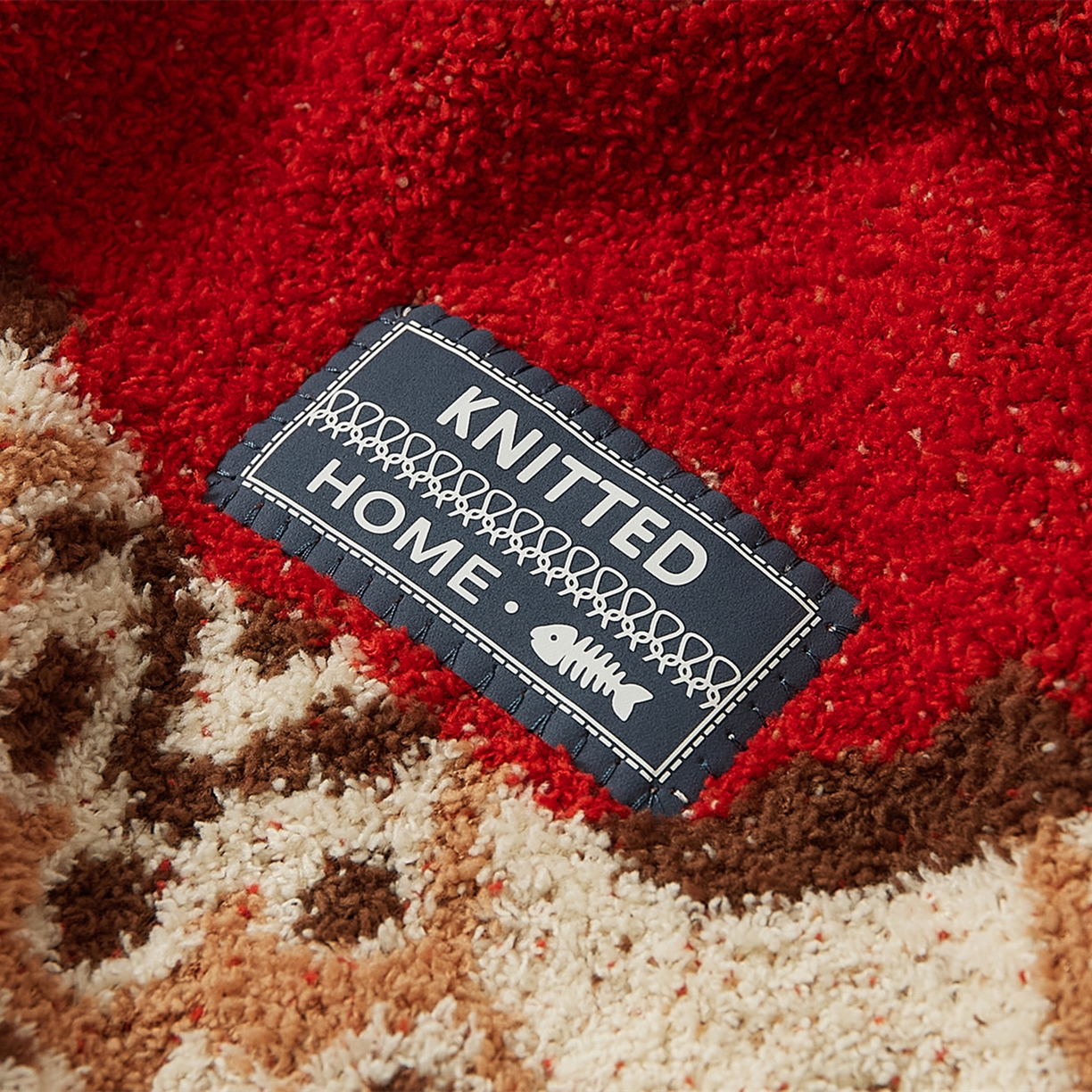 91家纺网 家纺一手货源 找家纺 暖绵绵家纺 2026新款好运小马半边绒异性抱枕毯子含芯-波尼（券后最低零售价：毯子173元、 长方形抱枕（含芯）119元，异形抱枕（含芯）128元） 波尼-毯子