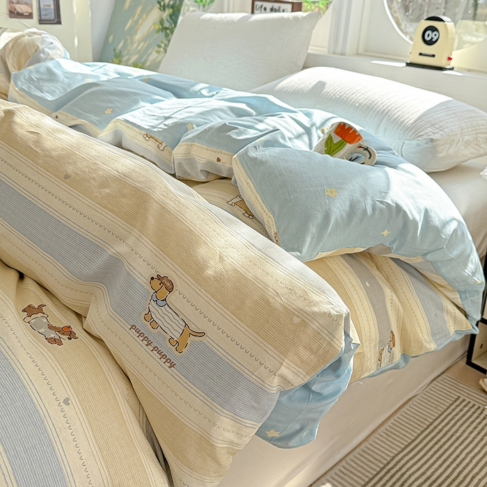 91家纺网 家纺一手货源 找家纺 卡普家居 2025新款全棉13070单品被套 奔跑小狗