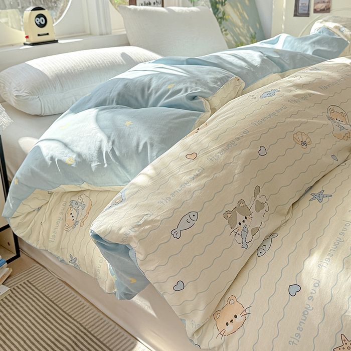 91家纺网 家纺一手货源 找家纺 卡普家居 2025新款全棉13070单品被套 猫咪宝贝