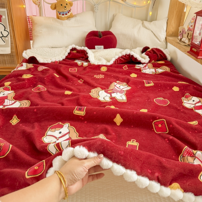 91家纺网 家纺一手货源 找家纺 （总）潮邦创意家居 2026马年新年款数码高克重牛奶绒工艺球毯-萌马乐年系列