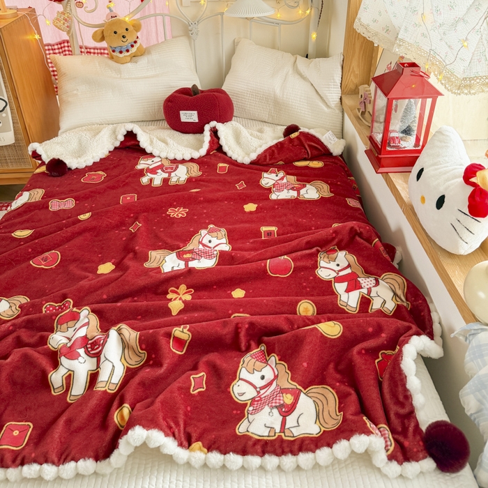 91家纺网 家纺一手货源 找家纺 （总）潮邦创意家居 2026马年新年款数码高克重牛奶绒工艺球毯-萌马乐年系列