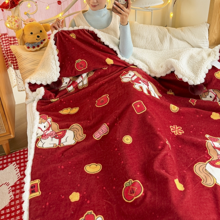 91家纺网 家纺一手货源 找家纺 （总）潮邦创意家居 2026马年新年款数码高克重牛奶绒工艺球毯-萌马乐年系列