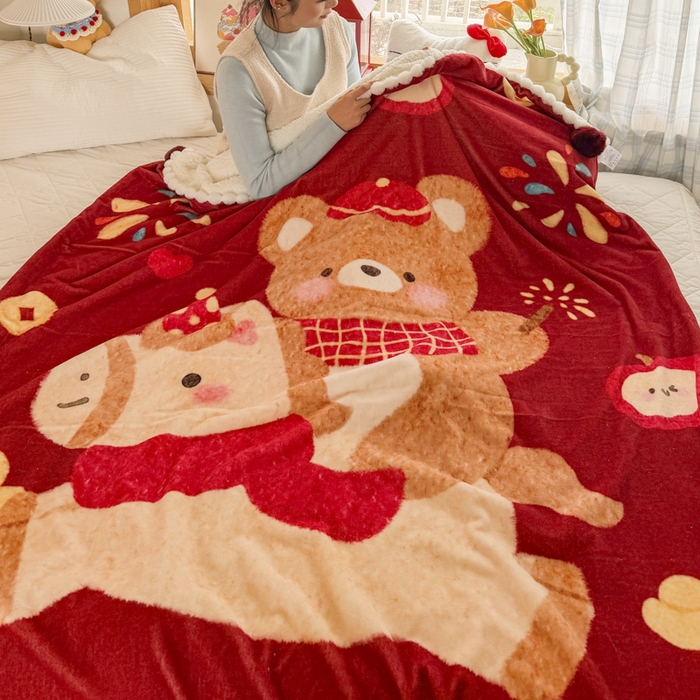 91家纺网 家纺一手货源 找家纺 潮邦创意家居 2026马年新年款数码高克重牛奶绒工艺球毯-萌马乐年系列 熊伴萌驹