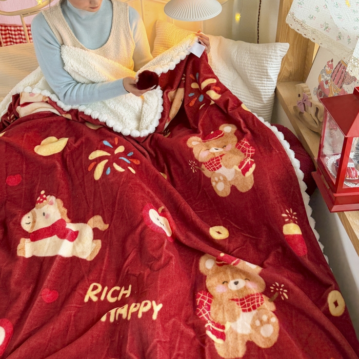 91家纺网 家纺一手货源 找家纺 潮邦创意家居 2026马年新年款数码高克重牛奶绒工艺球毯-萌马乐年系列 萌熊贺马