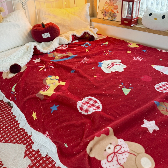 91家纺网 家纺一手货源 找家纺 潮邦创意家居 2026马年新年款数码高克重牛奶绒工艺球毯-萌马乐年系列 甜心木马