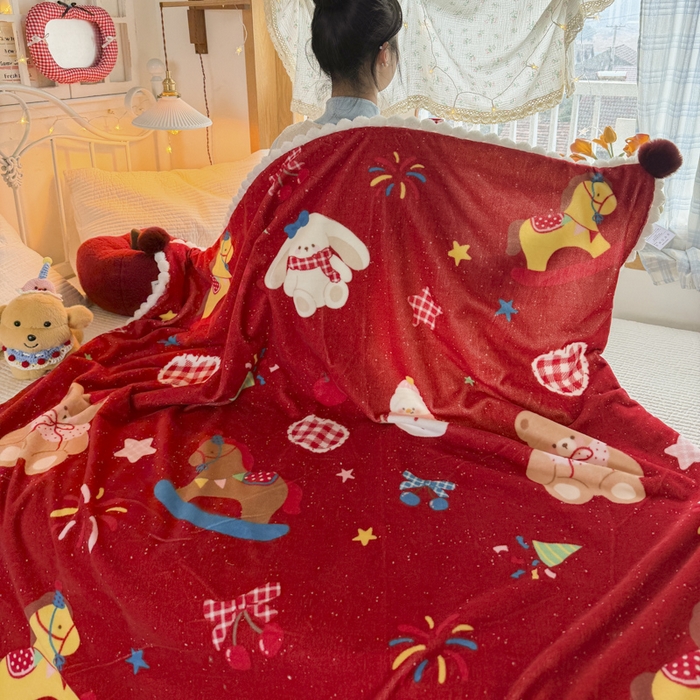 91家纺网 家纺一手货源 找家纺 潮邦创意家居 2026马年新年款数码高克重牛奶绒工艺球毯-萌马乐年系列 甜心木马