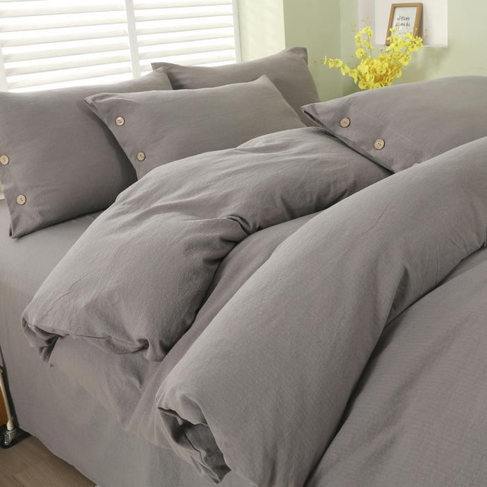 91家纺网 家纺一手货源 找家纺 博婷 2026新款水洗棉麻皱皱纱纽扣工艺款四件套 灰色