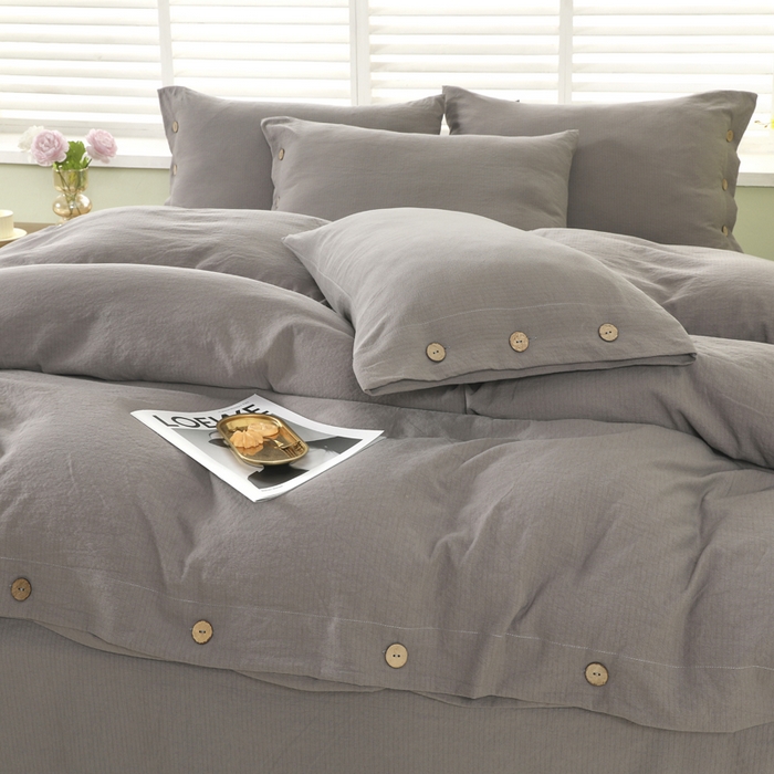 91家纺网 家纺一手货源 找家纺 博婷 2026新款水洗棉麻皱皱纱纽扣工艺款四件套 灰色