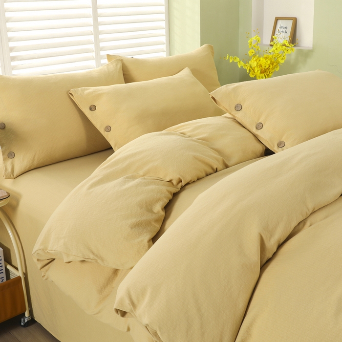 91家纺网 家纺一手货源 找家纺 博婷 2026新款水洗棉麻皱皱纱纽扣工艺款四件套 姜黄