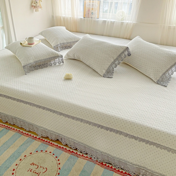 91家纺网 家纺一手货源 找家纺 栩裕纺织 2026新款全棉双层纱棉花边榻榻米炕盖款 波点灰