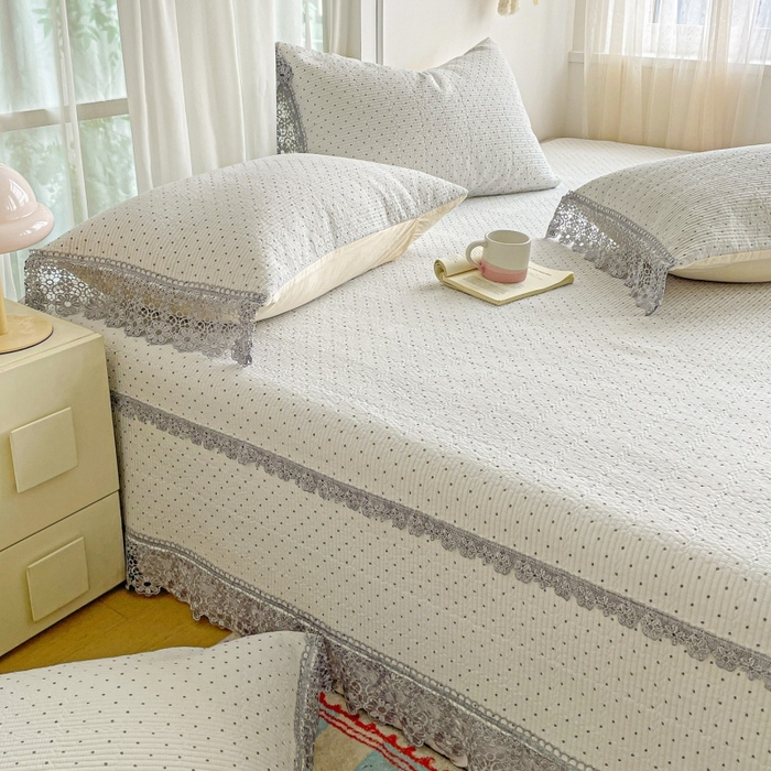 91家纺网 家纺一手货源 找家纺 栩裕纺织 2026新款全棉双层纱棉花边榻榻米炕盖款 波点灰