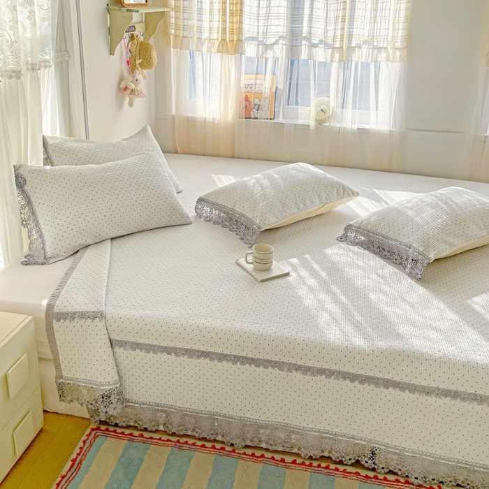 91家纺网 家纺一手货源 找家纺 栩裕纺织 2026新款全棉双层纱棉花边榻榻米炕盖款 波点灰