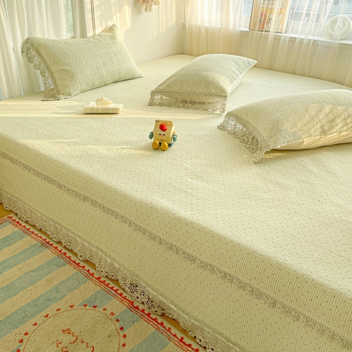 91家纺网 家纺一手货源 找家纺 栩裕纺织 2026新款全棉双层纱棉花边榻榻米炕盖款 波点绿