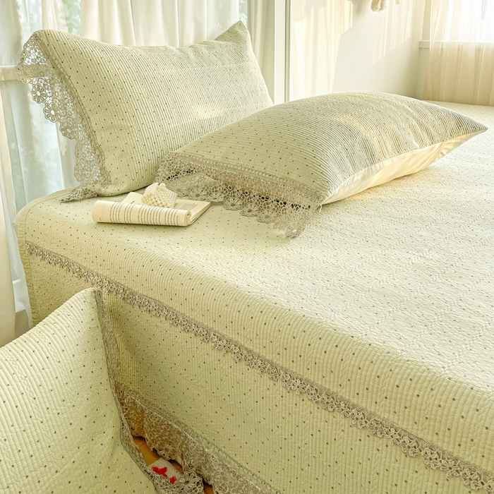 91家纺网 家纺一手货源 找家纺 栩裕纺织 2026新款全棉双层纱棉花边榻榻米炕盖款 波点绿