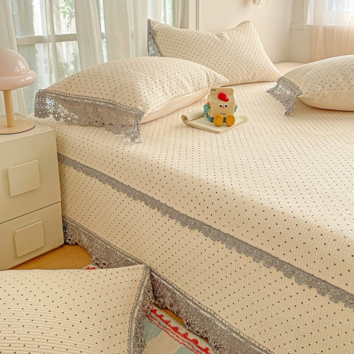 91家纺网 家纺一手货源 找家纺 栩裕纺织 2026新款全棉双层纱棉花边榻榻米炕盖款 波点米