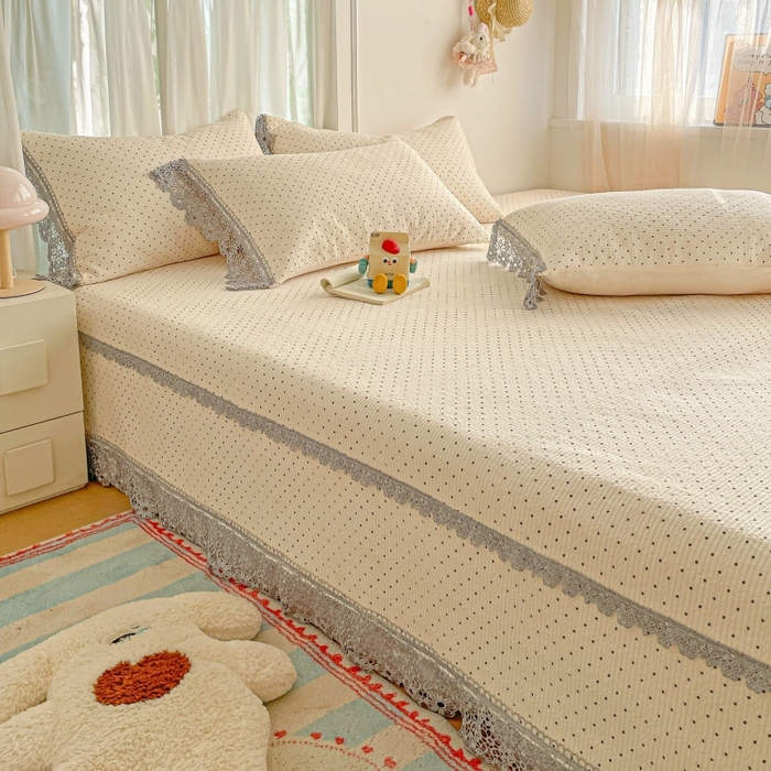 91家纺网 家纺一手货源 找家纺 栩裕纺织 2026新款全棉双层纱棉花边榻榻米炕盖款 波点米