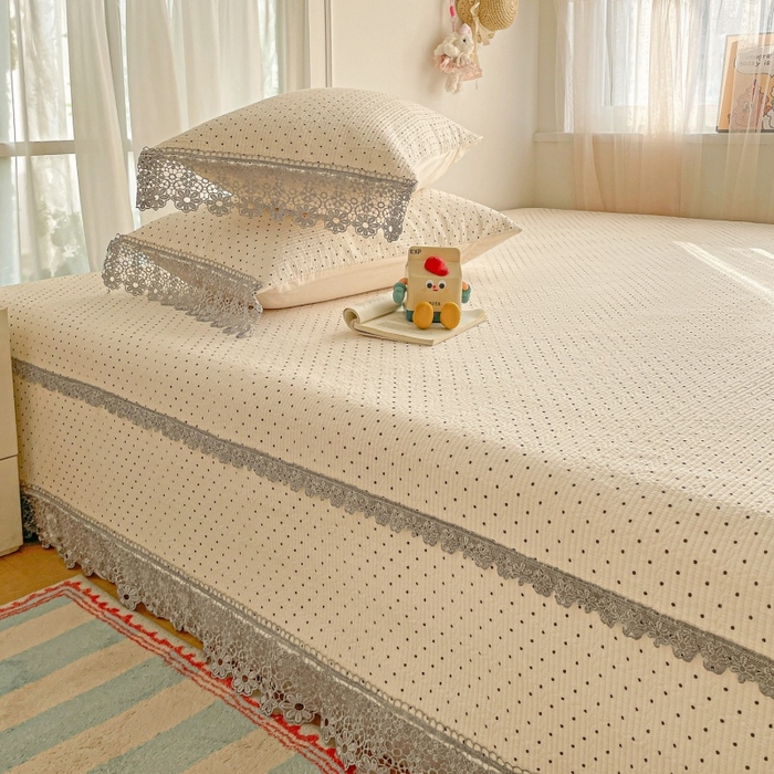 91家纺网 家纺一手货源 找家纺 栩裕纺织 2026新款全棉双层纱棉花边榻榻米炕盖款 波点米