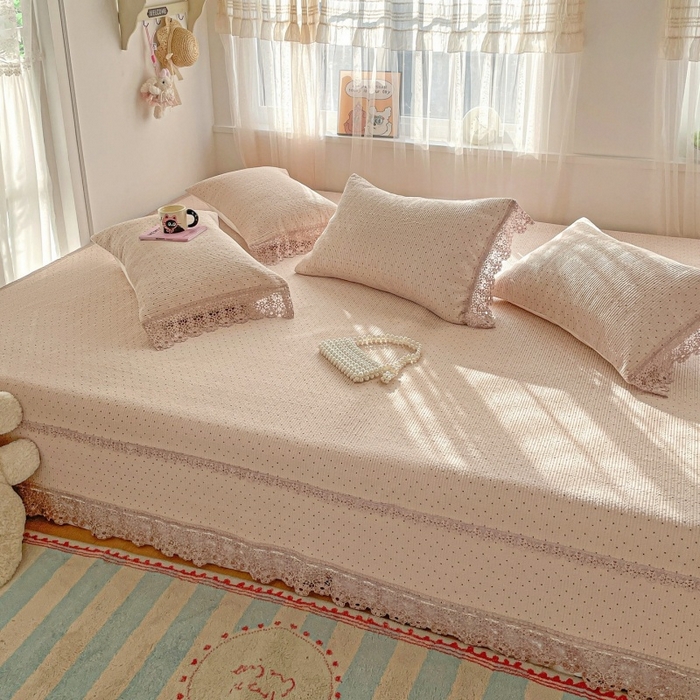 91家纺网 家纺一手货源 找家纺 栩裕纺织 2026新款全棉双层纱棉花边榻榻米炕盖款 波点杏