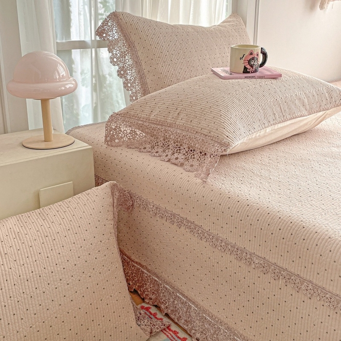 91家纺网 家纺一手货源 找家纺 栩裕纺织 2026新款全棉双层纱棉花边榻榻米炕盖款 波点杏