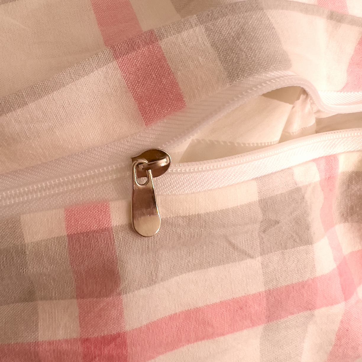 91家纺网 家纺一手货源 找家纺 DoDo 兜兜 2026新款全棉纯棉A类条格水洗棉单枕套枕套单件-可定做尺寸 禾里-灰粉