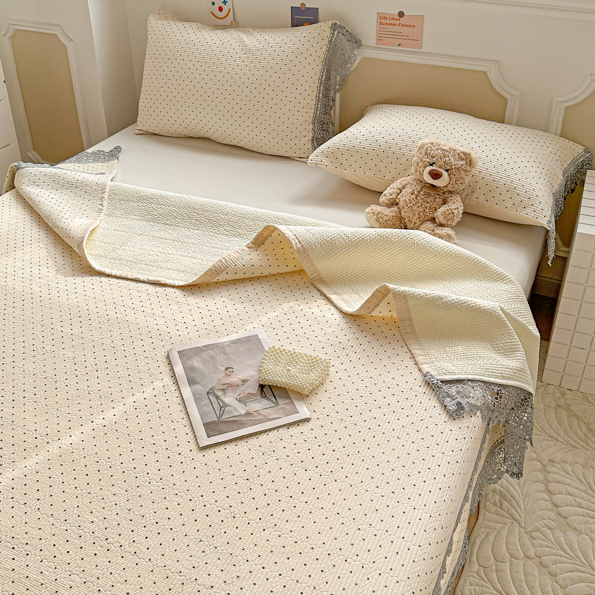 91家纺网 家纺一手货源 找家纺 栩裕纺织 2026新款全棉双层纱梅花边床盖 波点-白色