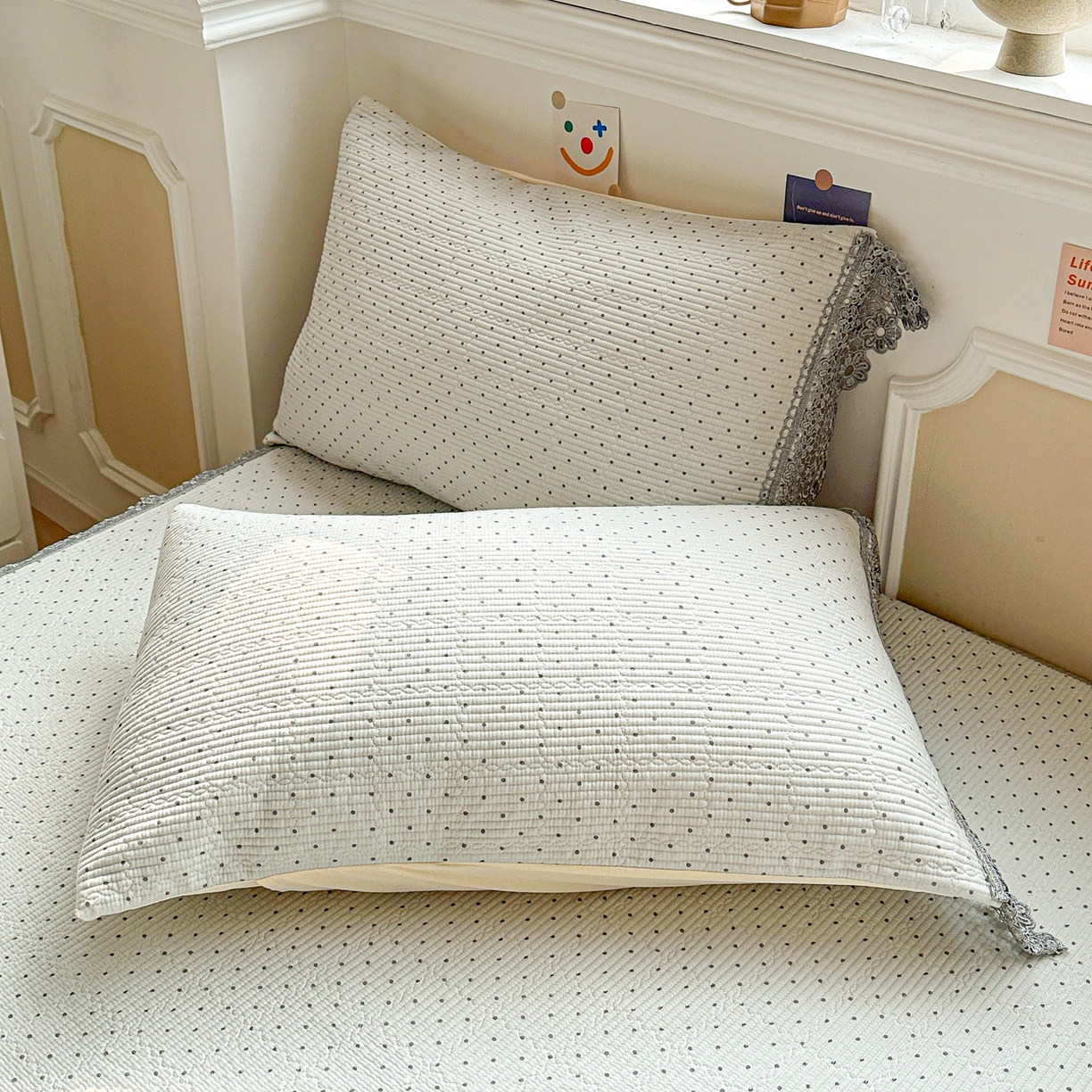 91家纺网 家纺一手货源 找家纺 栩裕纺织 2026新款全棉双层纱梅花边床盖 波点-灰色