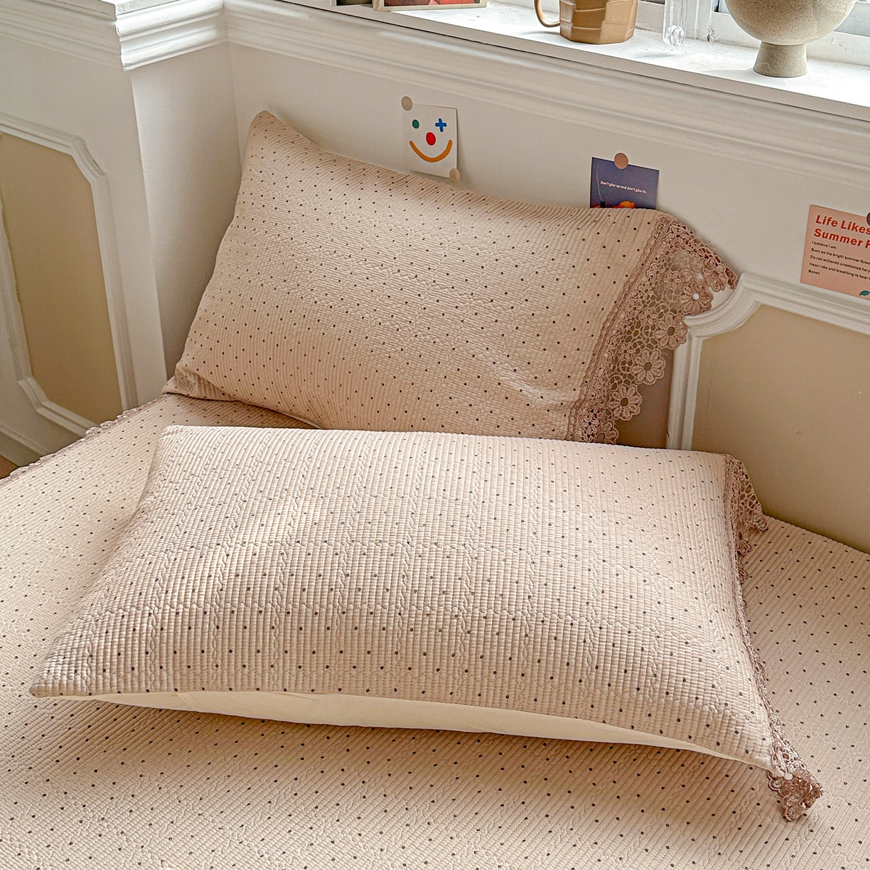 91家纺网 家纺一手货源 找家纺 栩裕纺织 2026新款全棉双层纱梅花边床盖 波点-浅豆沙