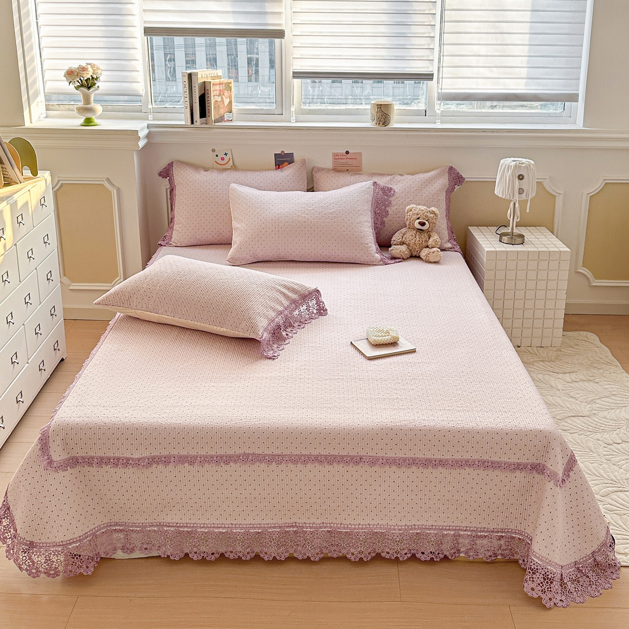 91家纺网 家纺一手货源 找家纺 栩裕纺织 2026新款全棉双层纱梅花边床盖 波点-紫色